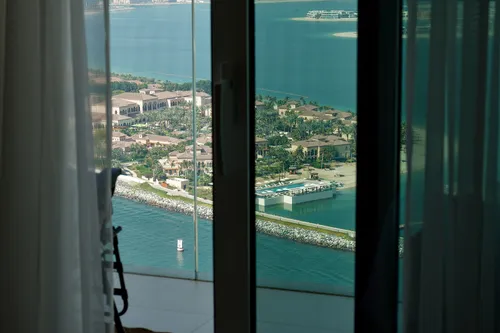 2 Bedrooms Apartment in Sunrise Bay Tower 2