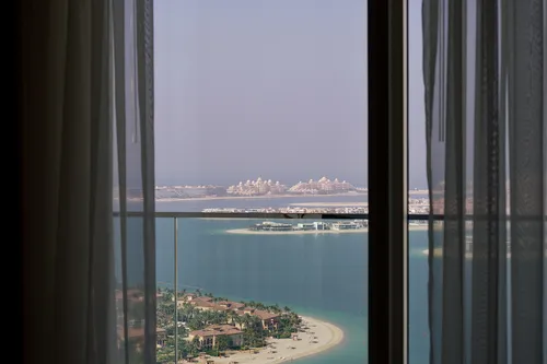 2 Bedrooms Apartment in Sunrise Bay Tower 2