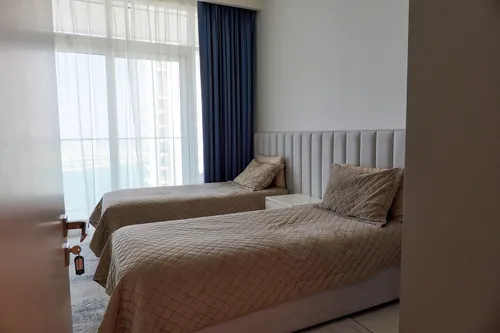 2 Bedrooms Apartment in Sunrise Bay Tower 2