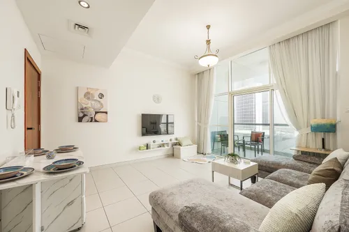 Vacant Now | Partial Canal View | Higher Floor