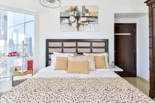 2 Bedrooms Apartment in Concorde Tower