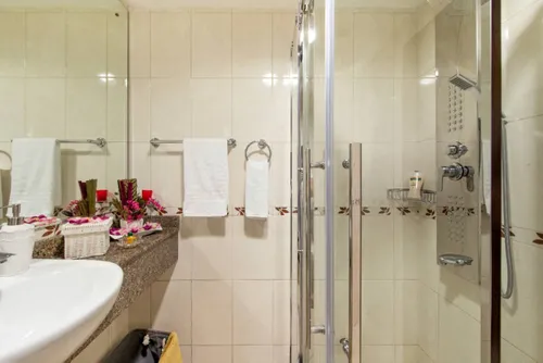 2 Bedrooms Apartment in Concorde Tower