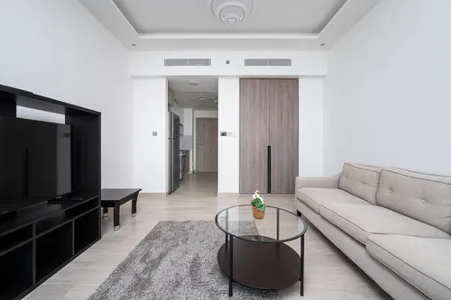 Apartment in Me Do Re Tower