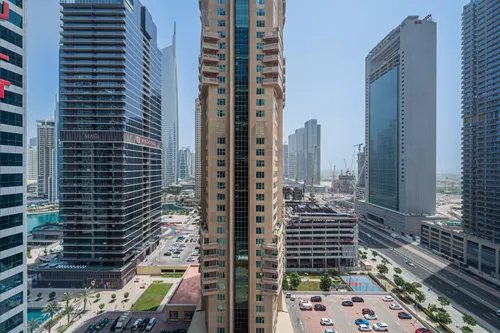 Apartment in Me Do Re Tower