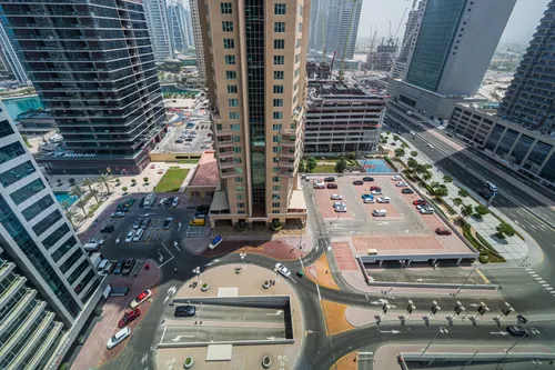 Apartment in Me Do Re Tower
