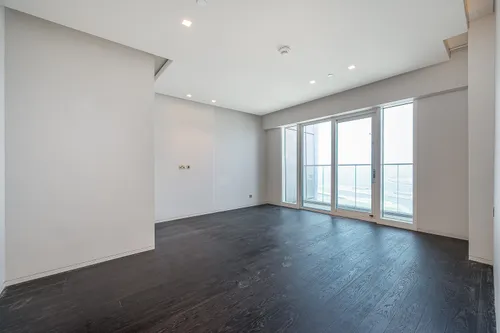 3 Bedrooms Apartment in Damac Heights