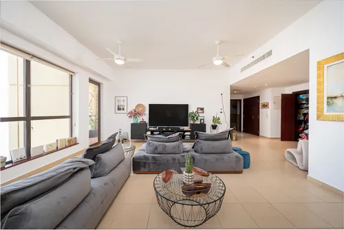 3 Bedrooms Apartment in Rimal 5