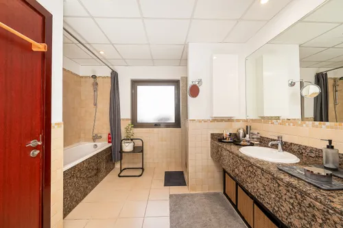3 Bedrooms Apartment in Rimal 5