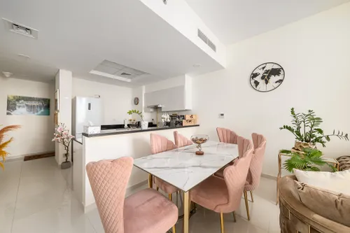 2 Bedrooms Apartment in Viridis Residence and Hotel Apartments