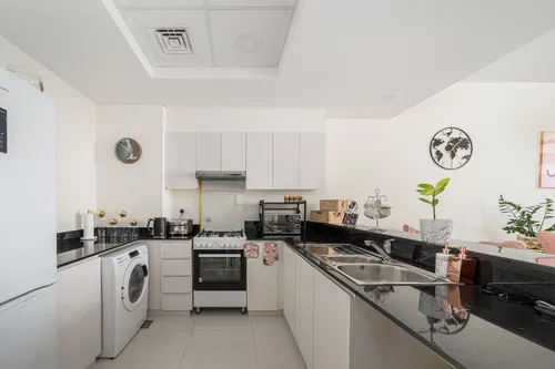 2 Bedrooms Apartment in Viridis Residence and Hotel Apartments