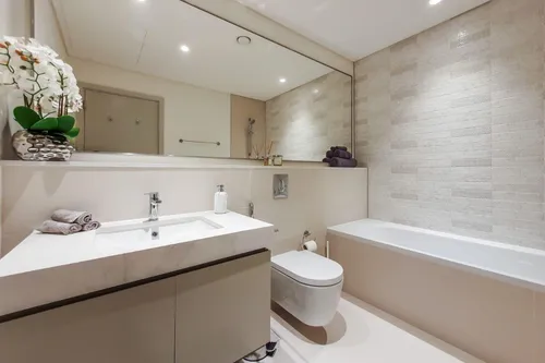 2 Bedrooms Apartment in Sunrise Bay Tower 1