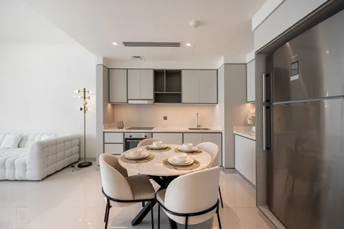 2 Bedrooms Apartment in Sunrise Bay Tower 1