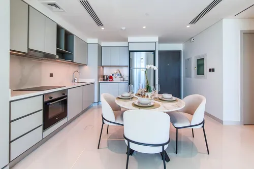 2 Bedrooms Apartment in Sunrise Bay Tower 1