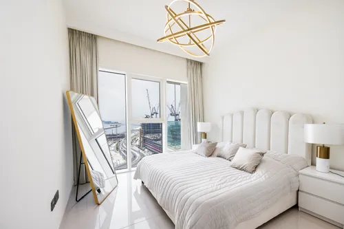 2 Bedrooms Apartment in Sunrise Bay Tower 1