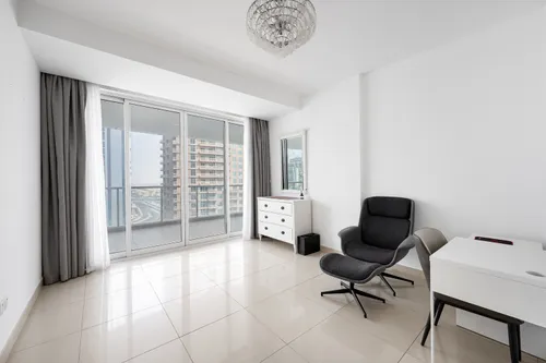 3 Bedrooms Apartment in Laguna Tower