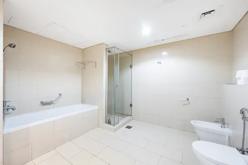 3 Bedrooms Apartment in Laguna Tower