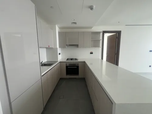 3 Bedrooms Apartment in The Crest Tower A