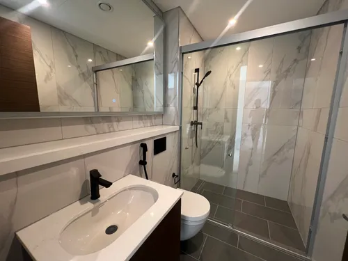 3 Bedrooms Apartment in The Crest Tower A