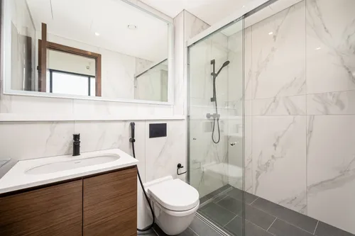 3 Bedrooms Apartment in The Crest Tower A