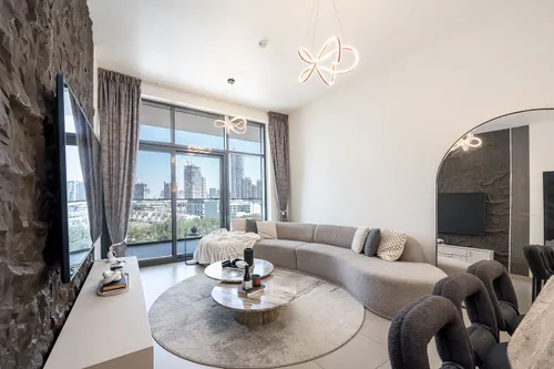 Upgraded | 2 Br Pus Maids Room | Top Floor