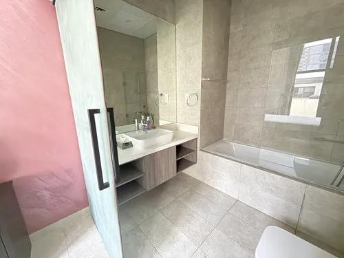 1 Bedroom Apartment in Hyati Residences