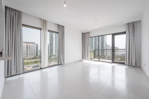 Stunning Creek View | Unfurnished | Move In Ready|