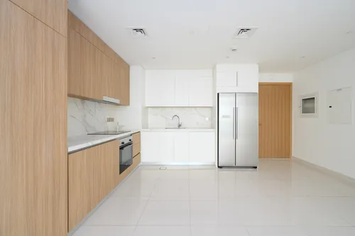 2 Bedrooms Apartment in Beach Vista 2
