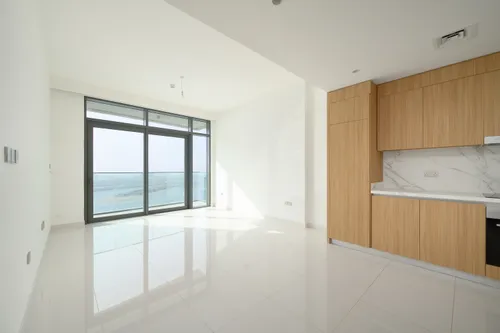 2 Bedrooms Apartment in Beach Vista 2