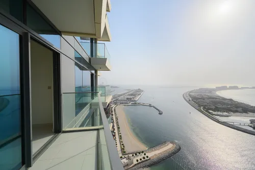 2 Bedrooms Apartment in Beach Vista 2