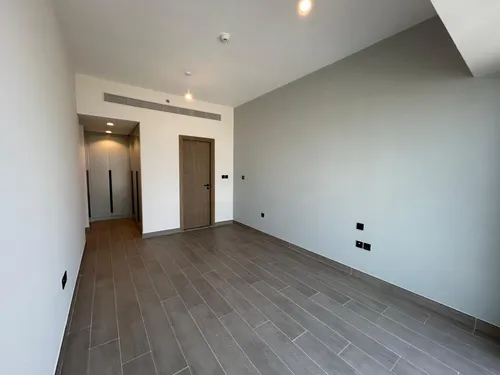 2 Bedrooms Apartment in Golf Gate
