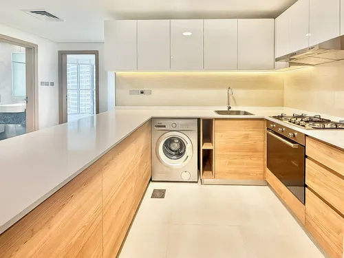 2 Bedrooms Apartment in Radiant Square