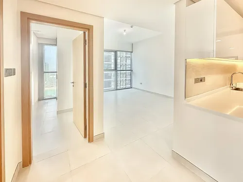 2 Bedrooms Apartment in Radiant Square