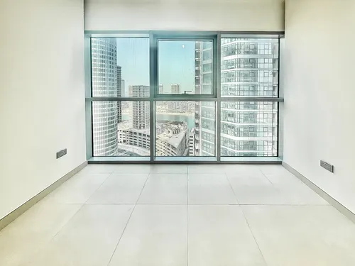 2 Bedrooms Apartment in Radiant Square