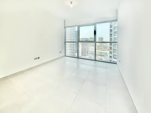 2 Bedrooms Apartment in Radiant Square