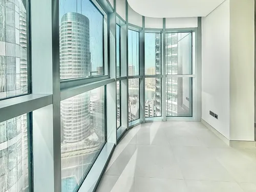 2 Bedrooms Apartment in Radiant Square