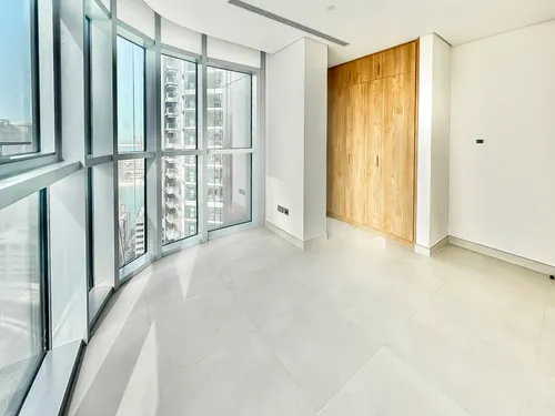 2 Bedrooms Apartment in Radiant Square