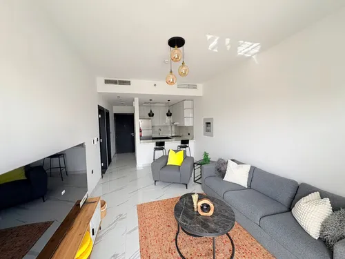 Mid level floor | Spacious unit | Open park views