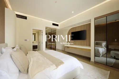 4 Bedrooms Apartment in Sadaf 8