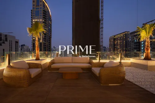 4 Bedrooms Apartment in Sadaf 8