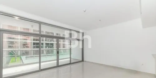Partial Park View | Low Floor | Bright Unit