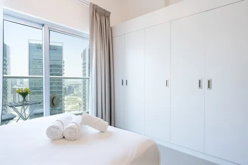 Skyline Serenity | Modern Studio | Exclusive Amenities