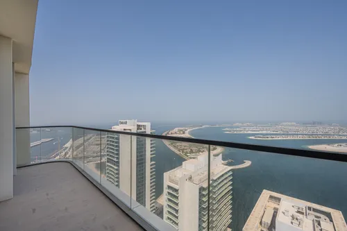 3 Bedrooms Apartment in Marina Vista Tower 2