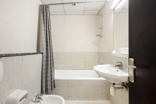 2 Bedrooms Apartment in Lake City Tower