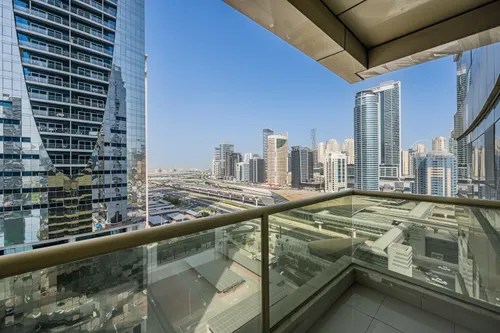 2 Bedrooms Apartment in Lake City Tower