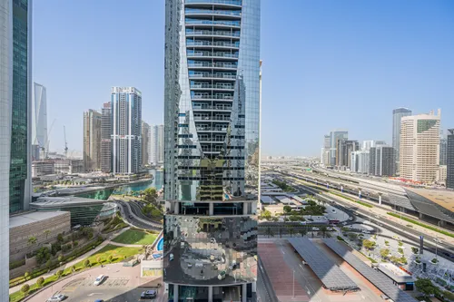 2 Bedrooms Apartment in Lake City Tower