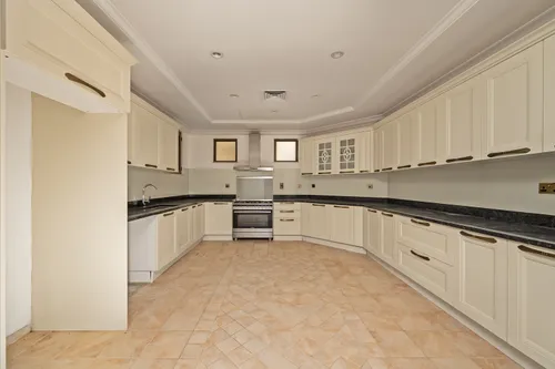 4 Bedrooms Apartment in Garden Homes Frond O