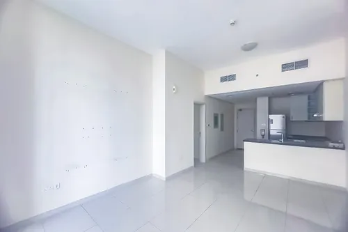 Vacant | Exclusive | Pool & Golf Course View