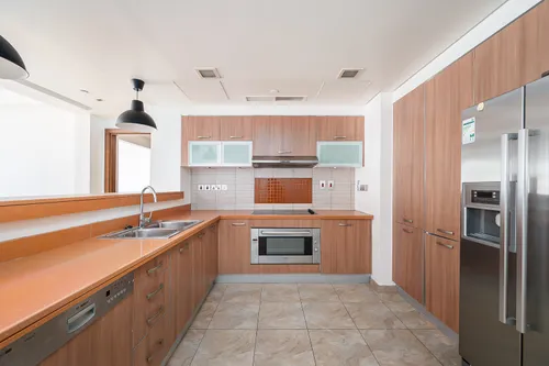 2 Bedrooms Apartment in Marina Residence 1