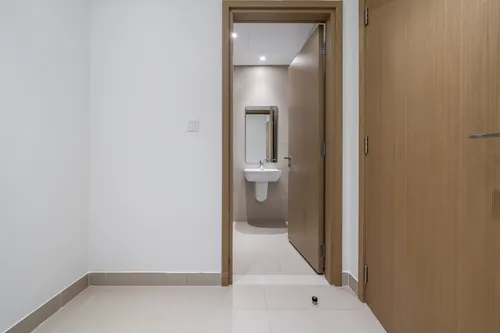 3 Bedrooms Apartment in 5242 Tower 2