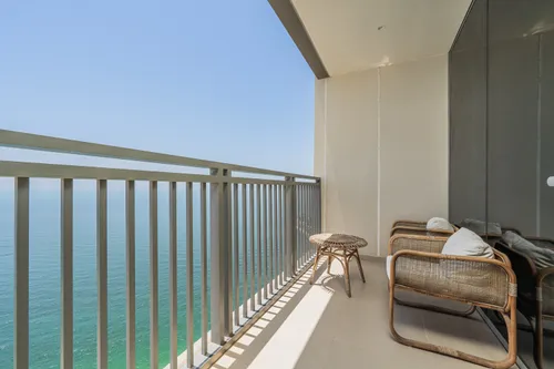 3 Bedrooms Apartment in 5242 Tower 2